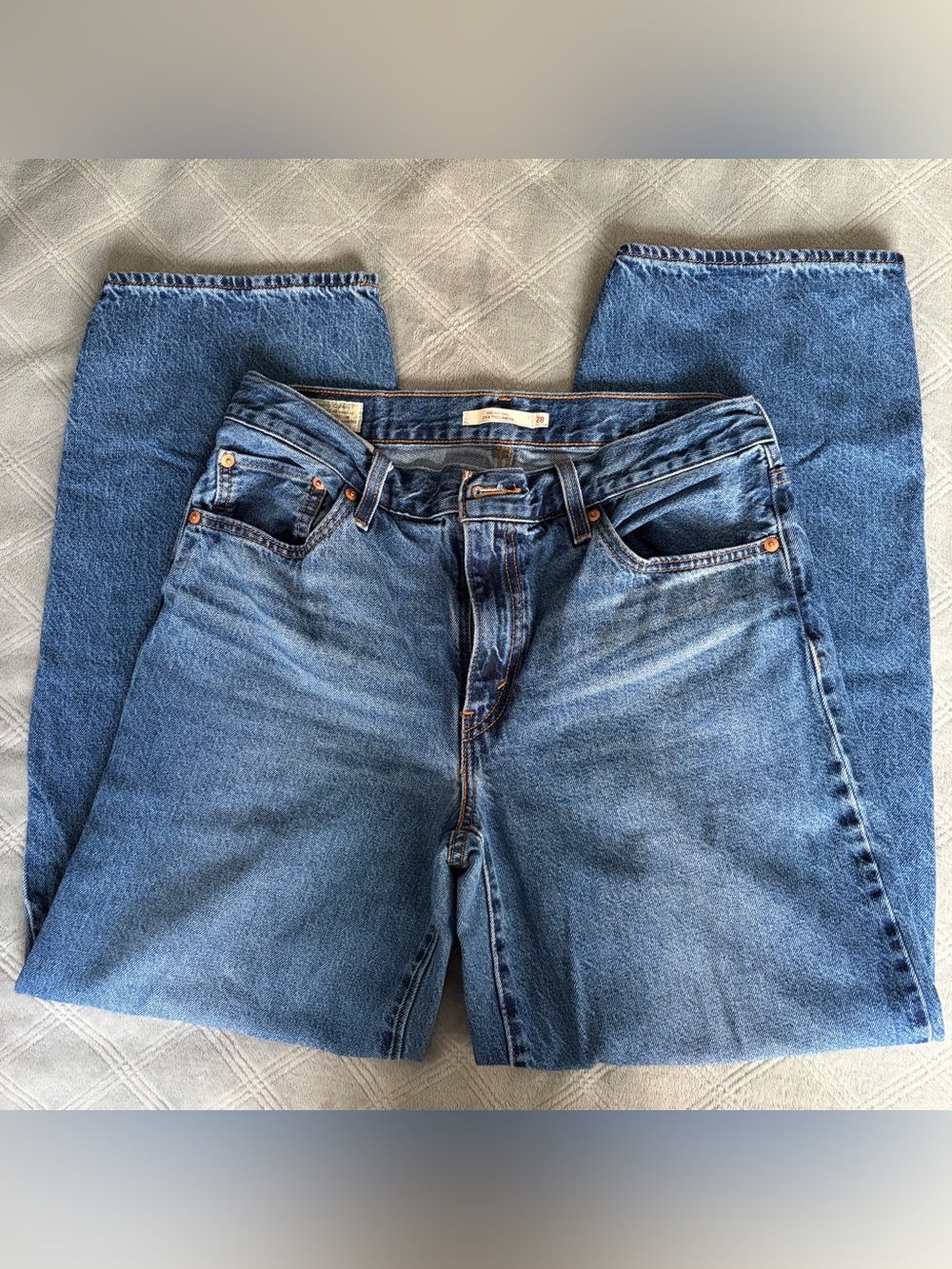 levi’s baggy dad jeans